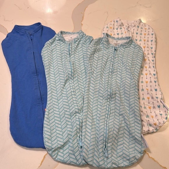 SwaddleMe Two Way Zip Up Swaddle Size Newborn Lot of 4 - Picture 1 of 7